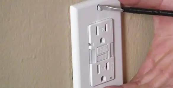 gfc outlets service securing and mounting ground fault circuit interrupter outlet by certified electricians in Palm Springs, CA